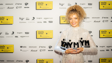 eva with three award wins